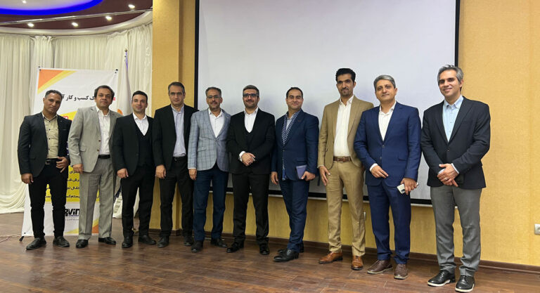 رویداد-هم-اندیشی-با-بزرگان-صنعت-و-تجارت-یوپرودمی-(7)